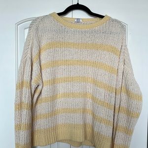 Essentials by FULLTILT sweater